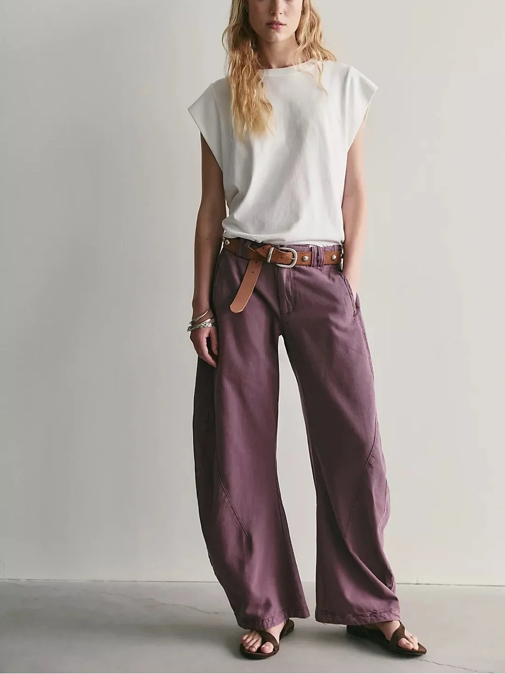 Free People Spotlight Washed Barrel Chino Trousers Size 2 Color Italian Plum NWT